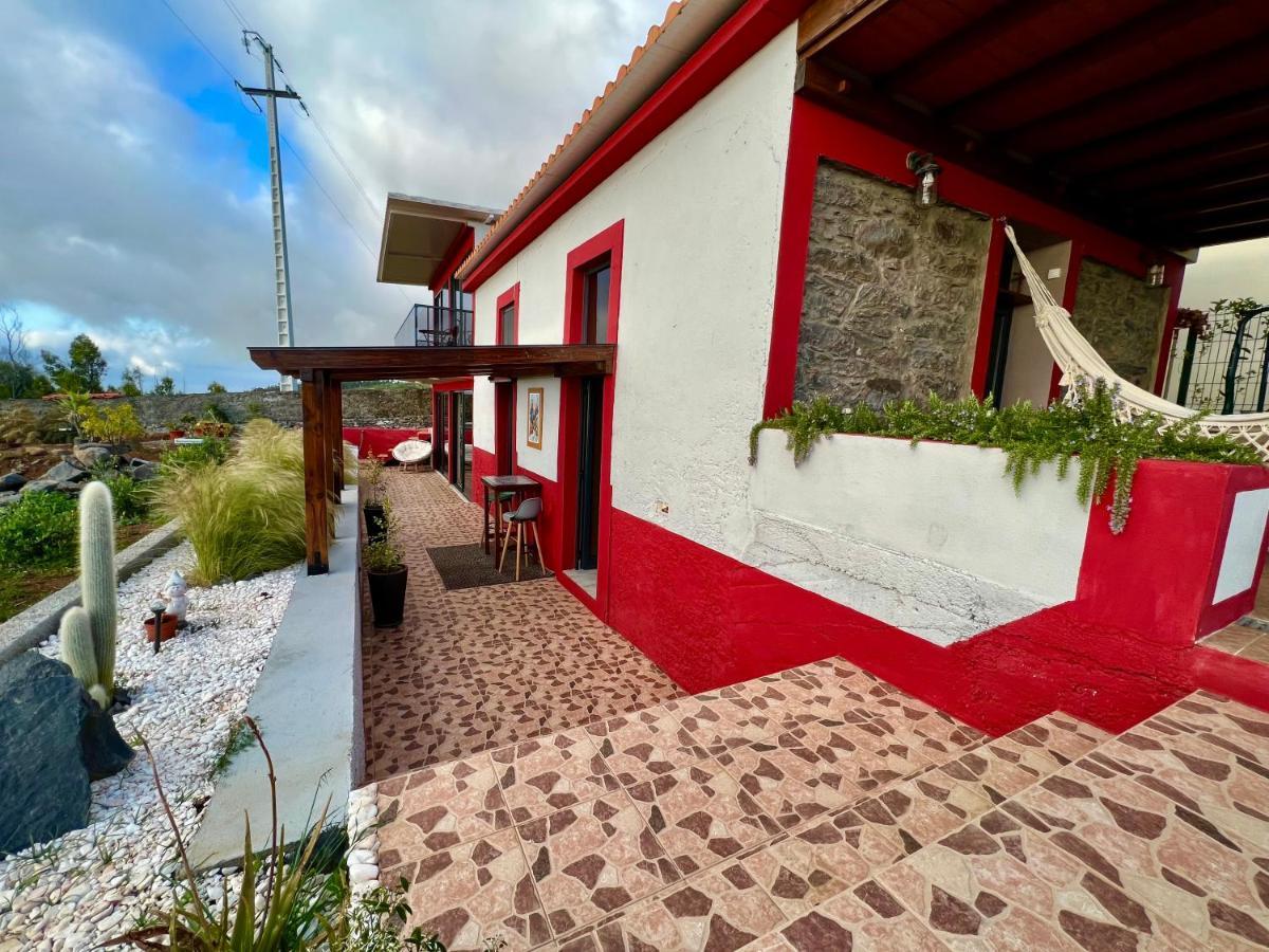 Villa Victoria Tiny Stone House Ponta do Pargo Esterno foto